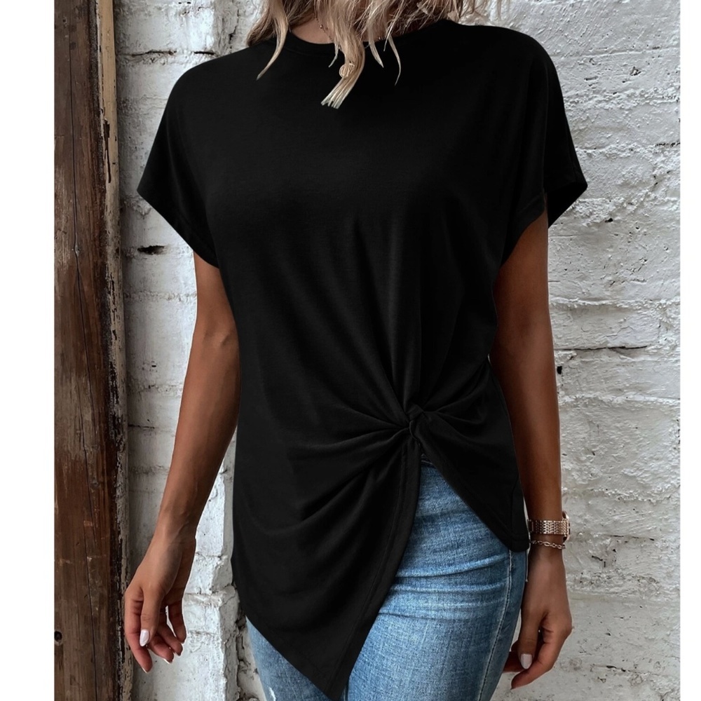 Twist Detail Black Tee Shirt Short Sleeve Round Neck